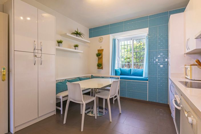 Image No.13-4 Bed Townhouse for sale