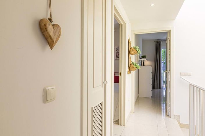 Image No.19-4 Bed Townhouse for sale