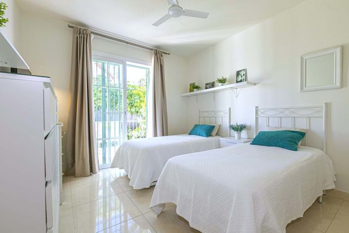 Image No.28-4 Bed Townhouse for sale