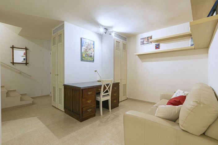 Image No.33-4 Bed Townhouse for sale