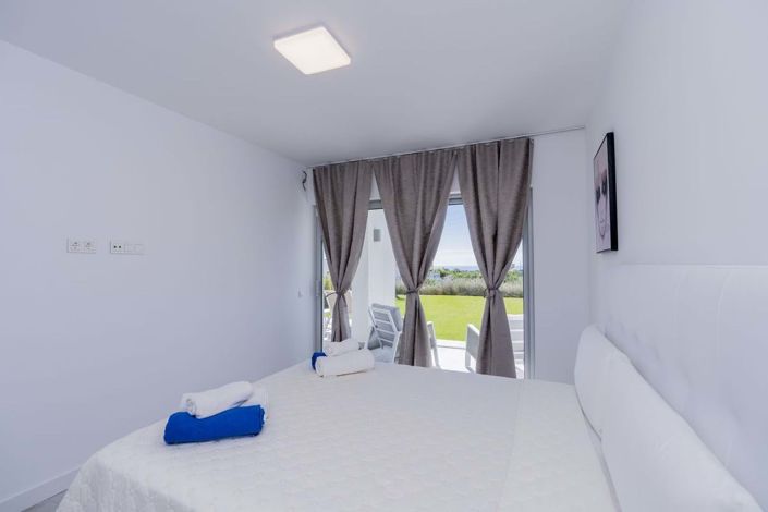 Image No.20-2 Bed Apartment for sale