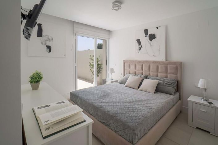 Image No.8-3 Bed Apartment for sale