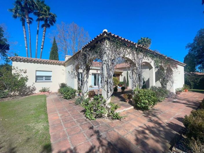 Image No.1-5 Bed Villa for sale