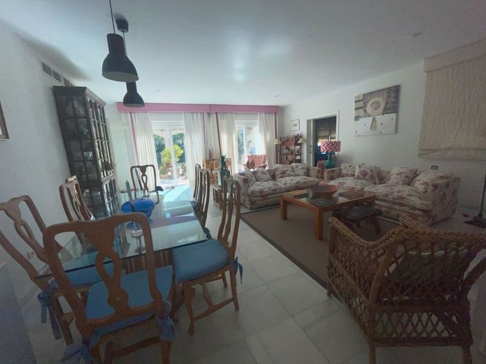 Image No.3-5 Bed Villa for sale