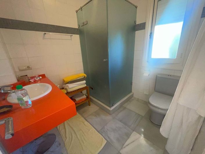 Image No.9-5 Bed Villa for sale