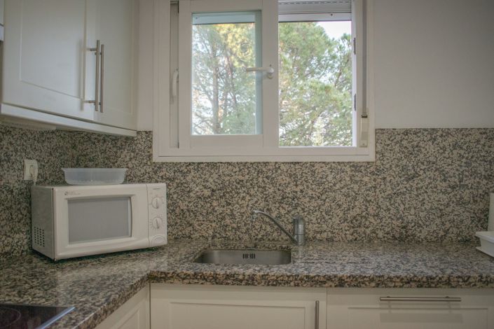 Image No.21-3 Bed Apartment for sale