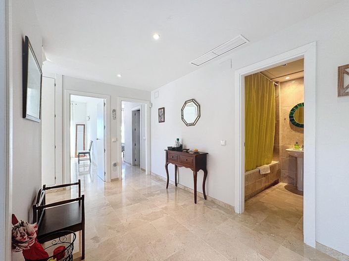 Image No.11-3 Bed Apartment for sale