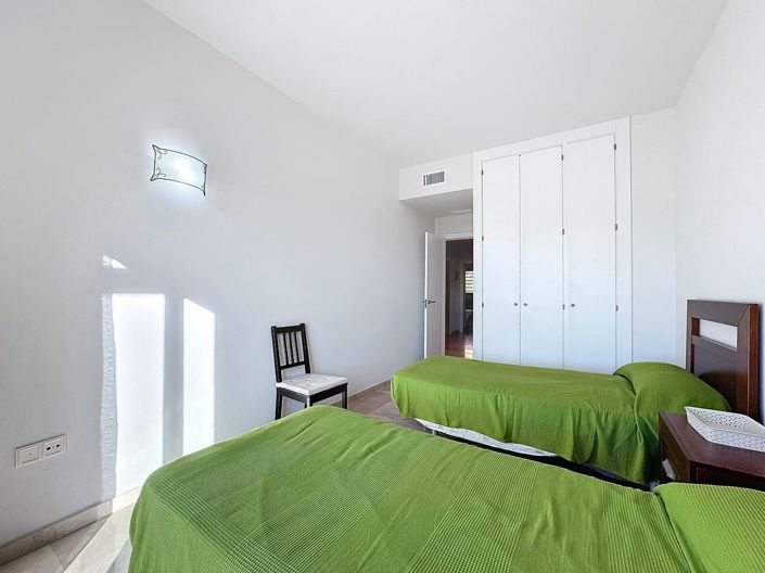 Image No.18-3 Bed Apartment for sale