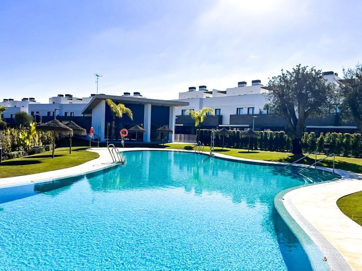 Image No.1-3 Bed Townhouse for sale