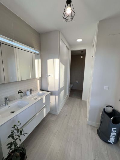 Image No.24-3 Bed Townhouse for sale