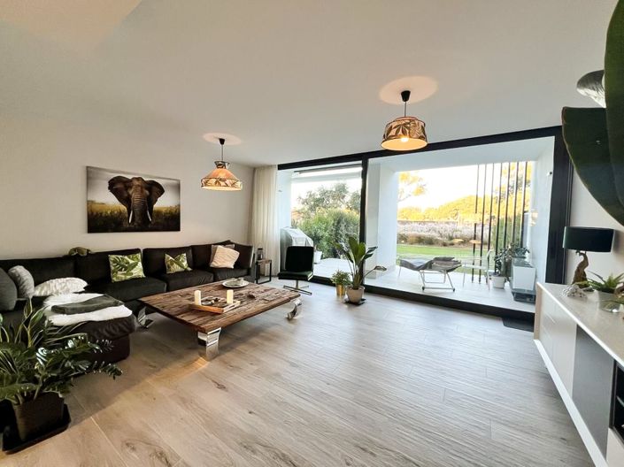 Image No.5-3 Bed Townhouse for sale