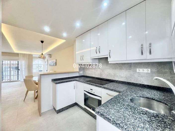 Image No.12-2 Bed Townhouse for sale