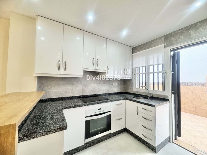 Image No.9-2 Bed Townhouse for sale