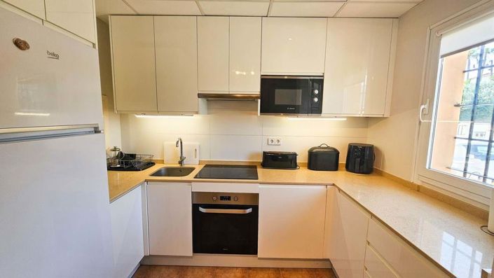 Image No.14-3 Bed Semi-Detached for sale