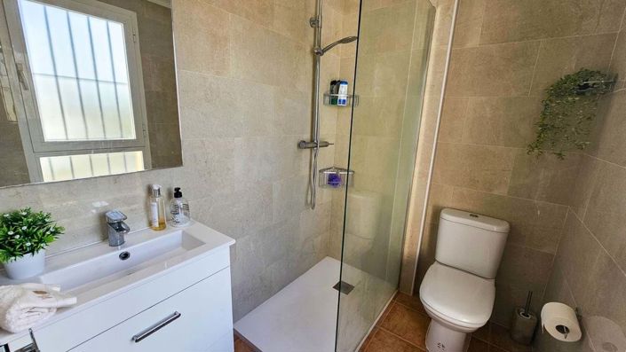 Image No.18-3 Bed Semi-Detached for sale