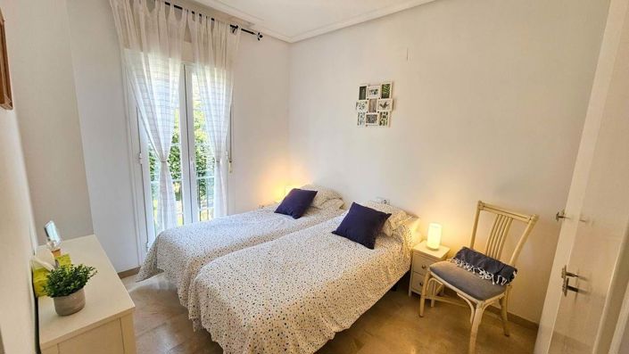 Image No.20-3 Bed Semi-Detached for sale