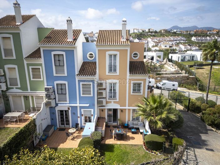 Image No.55-3 Bed Semi-Detached for sale