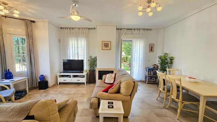 Image No.8-3 Bed Semi-Detached for sale