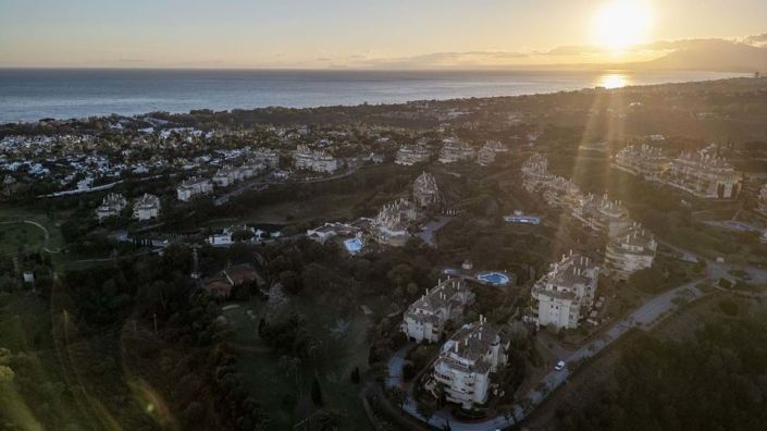 Image No.30-2 Bed Apartment for sale