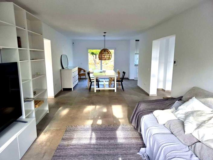 Image No.5-4 Bed Villa for sale