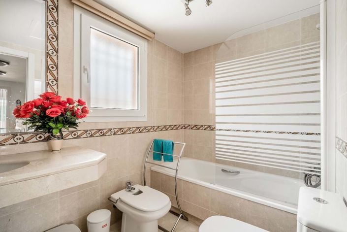 Image No.15-3 Bed Townhouse for sale