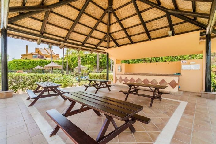 Image No.28-3 Bed Townhouse for sale