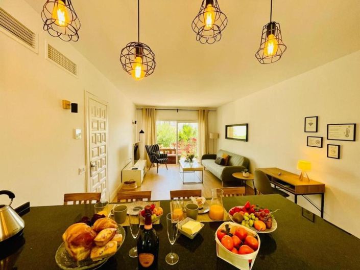 Image No.11-Appartement de 2 chambres à vendre à Estepona