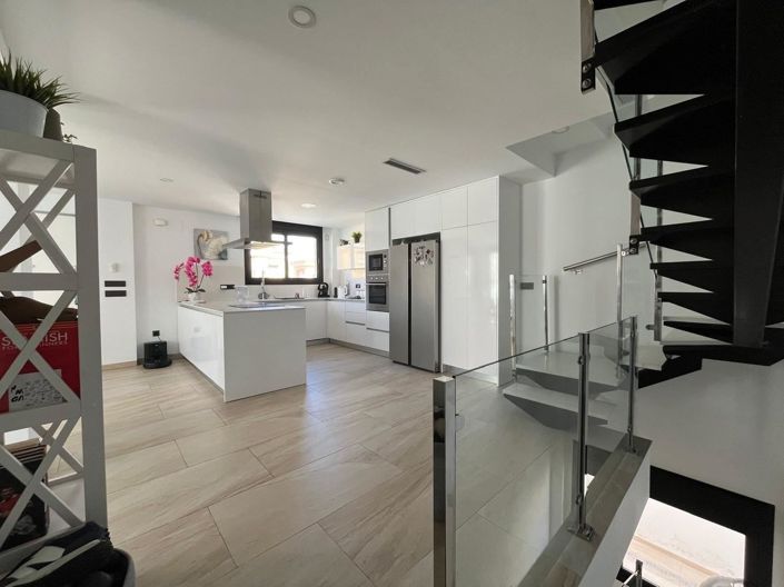 Image No.5-3 Bed Villa for sale