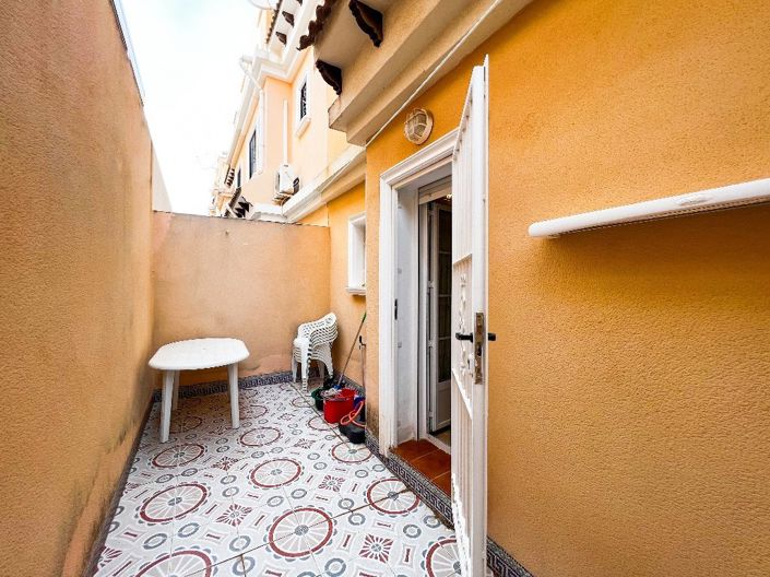 Image No.13-3 Bed Townhouse for sale