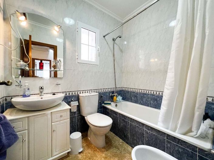 Image No.15-3 Bed Townhouse for sale