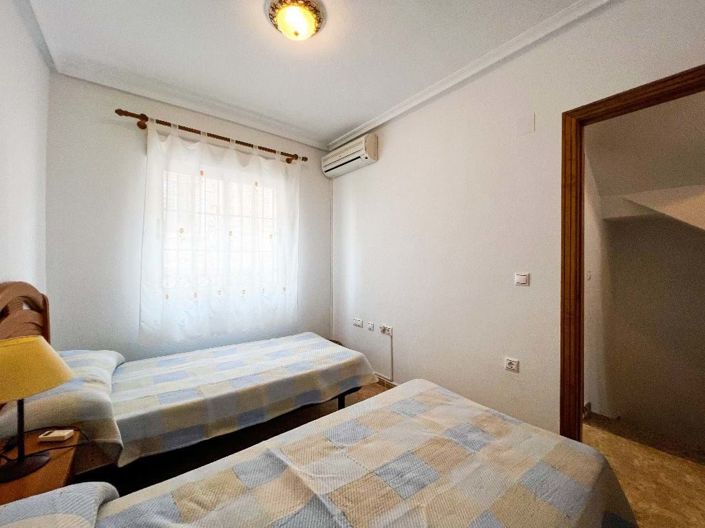 Image No.17-3 Bed Townhouse for sale