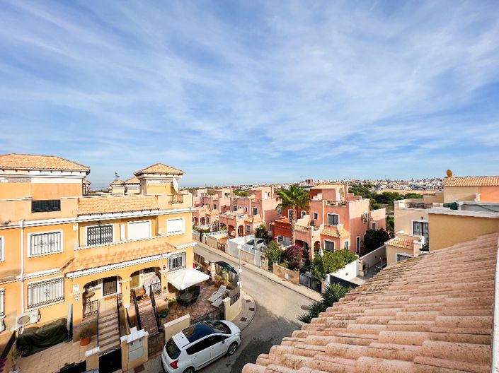 Image No.24-3 Bed Townhouse for sale