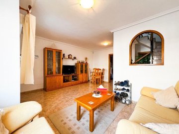 1447-534335-78d1f4f8b6655591b02d22fabb36a692d