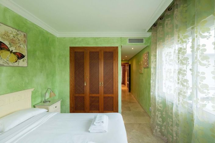 Image No.23-3 Bed Apartment for sale