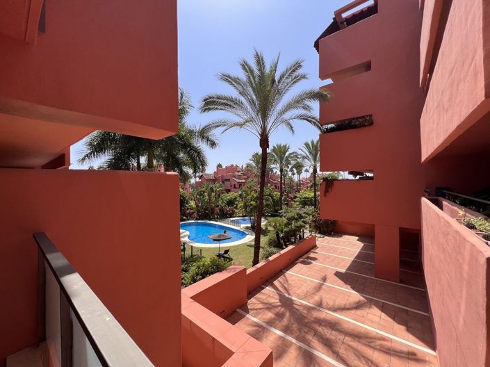 Image No.2-Appartement de 3 chambres à vendre à Estepona