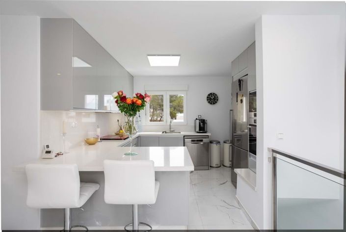 Image No.8-3 Bed Villa for sale