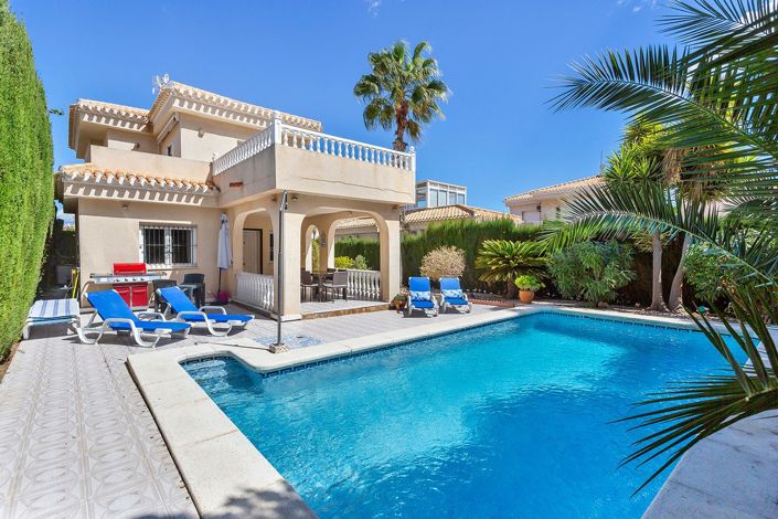 Image No.1-3 Bed Villa for sale