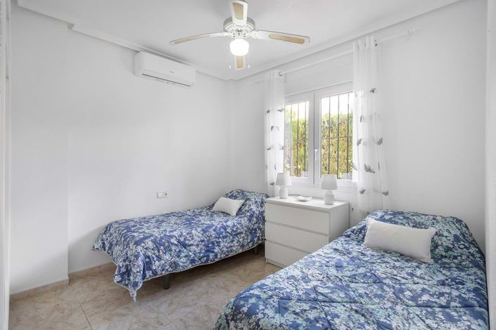 Image No.21-3 Bed Villa for sale