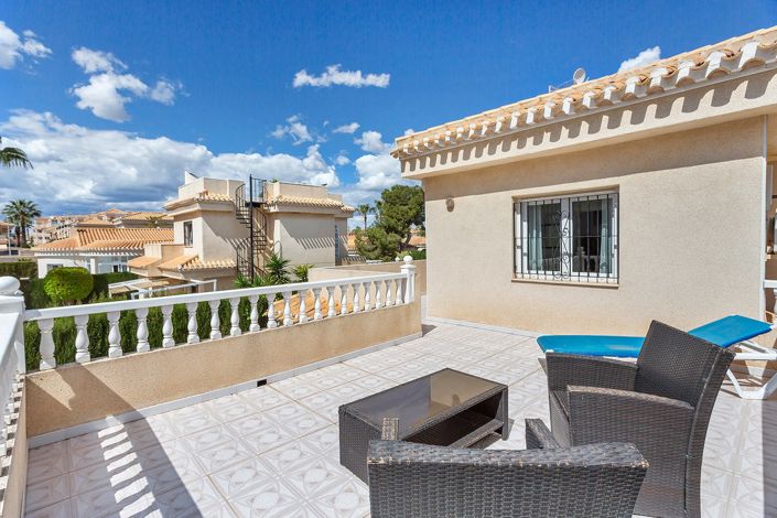 Image No.25-3 Bed Villa for sale