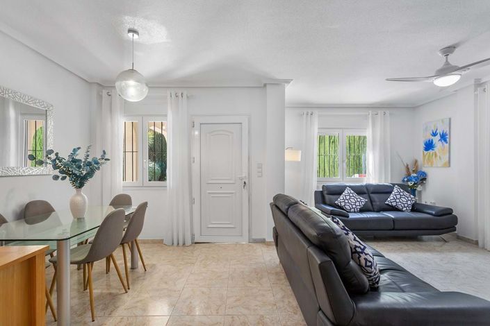 Image No.9-3 Bed Villa for sale