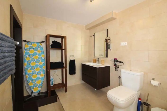 Image No.20-5 Bed Villa for sale