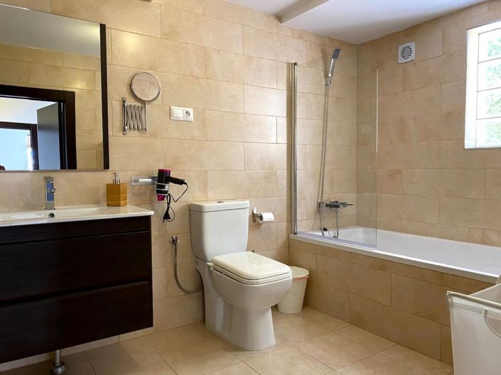 Image No.25-5 Bed Villa for sale