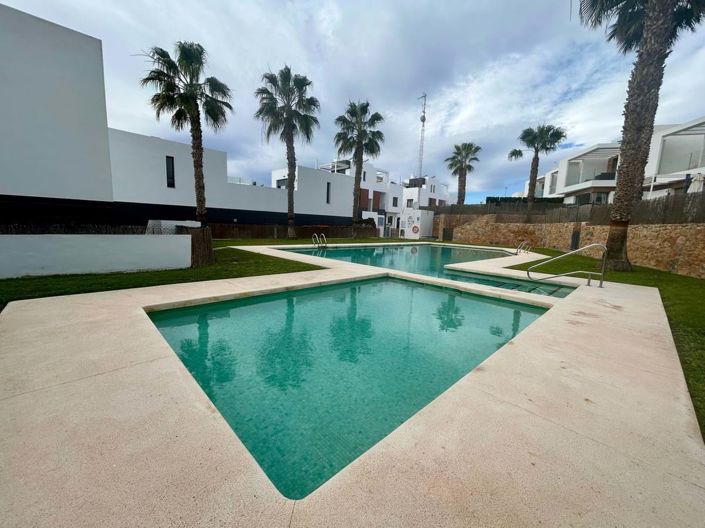Image No.20-3 Bed Villa for sale