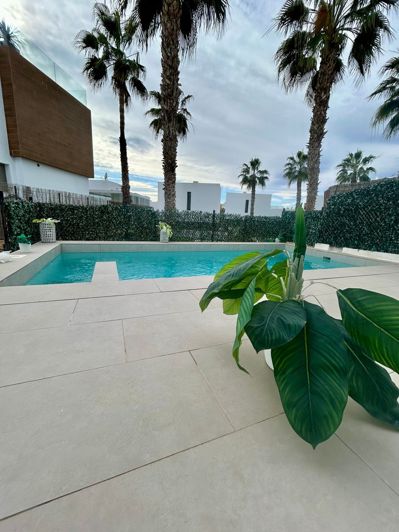 Image No.37-3 Bed Villa for sale