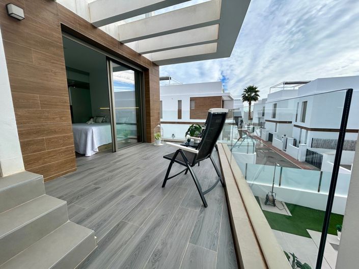 Image No.9-3 Bed Villa for sale