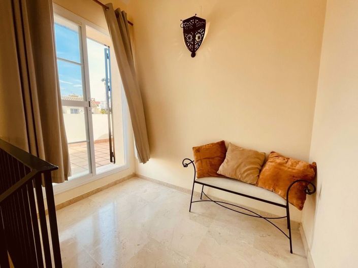 Image No.15-3 Bed Townhouse for sale