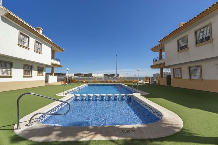 Image No.1-3 Bed Townhouse for sale