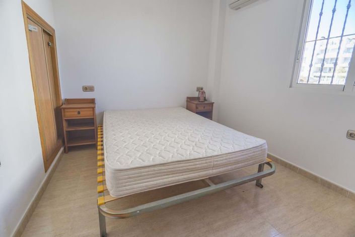 Image No.14-3 Bed Townhouse for sale