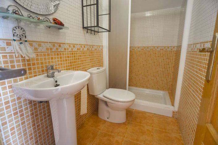 Image No.16-3 Bed Townhouse for sale