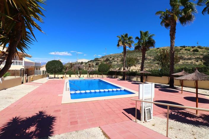 Image No.2-Jumelé de 2 chambres à vendre à Benijofar